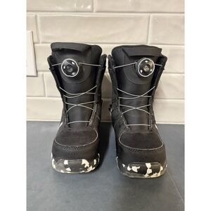 Burton Grom Boa Youth Snowboard Boots size 2 expands to size 3